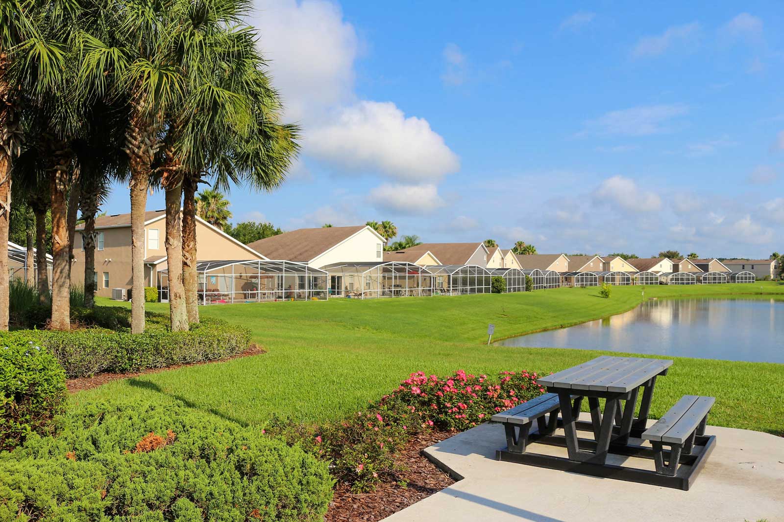 Ellis Exclusive Hampton Lakes Ellis Exclusive